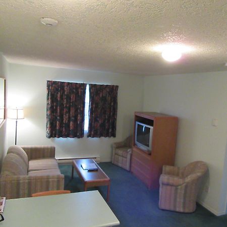 Lake Cowichan Lodge Zewnętrze zdjęcie